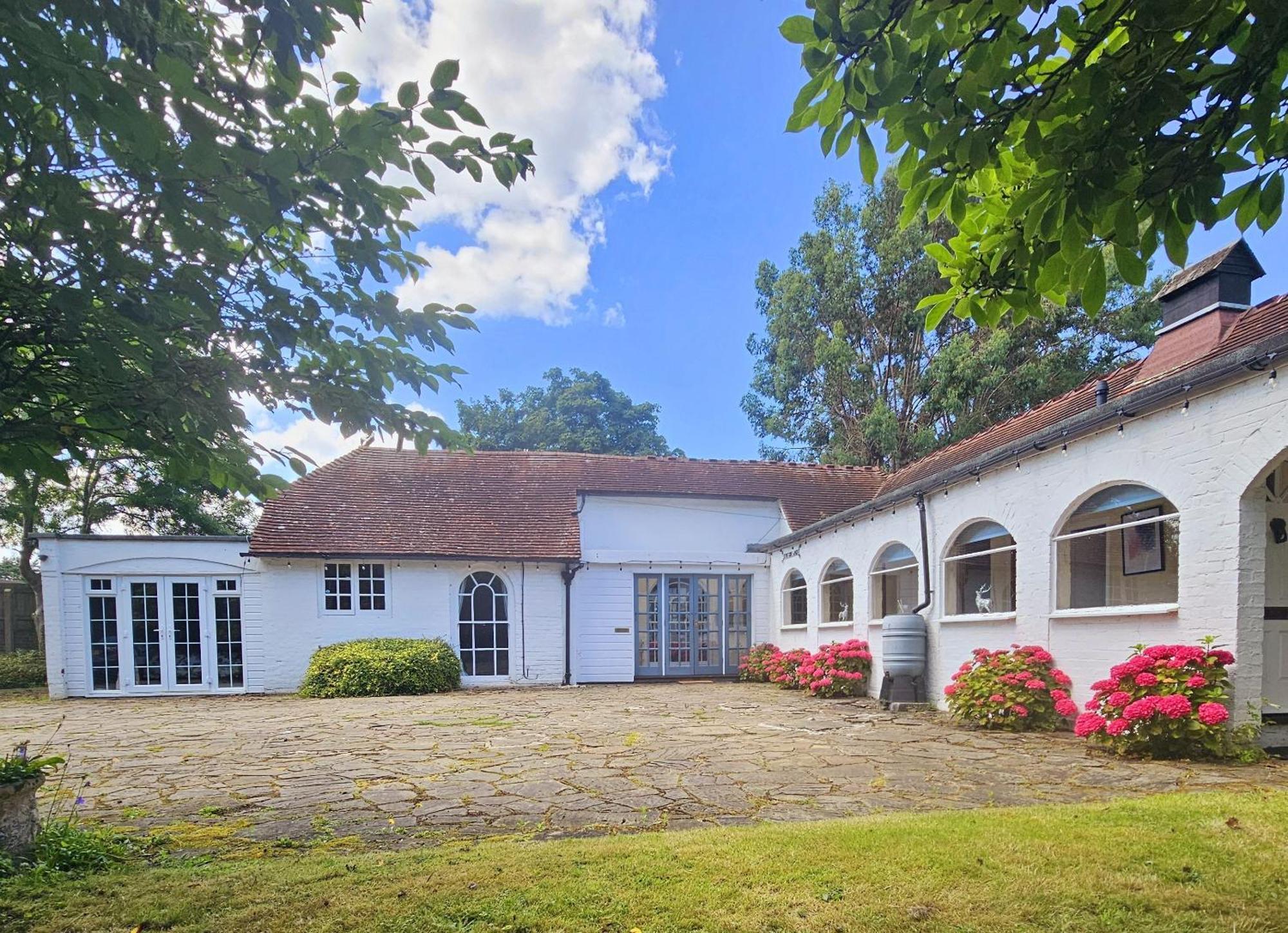 English Farmhouse Cottage Guildford Bagian luar foto